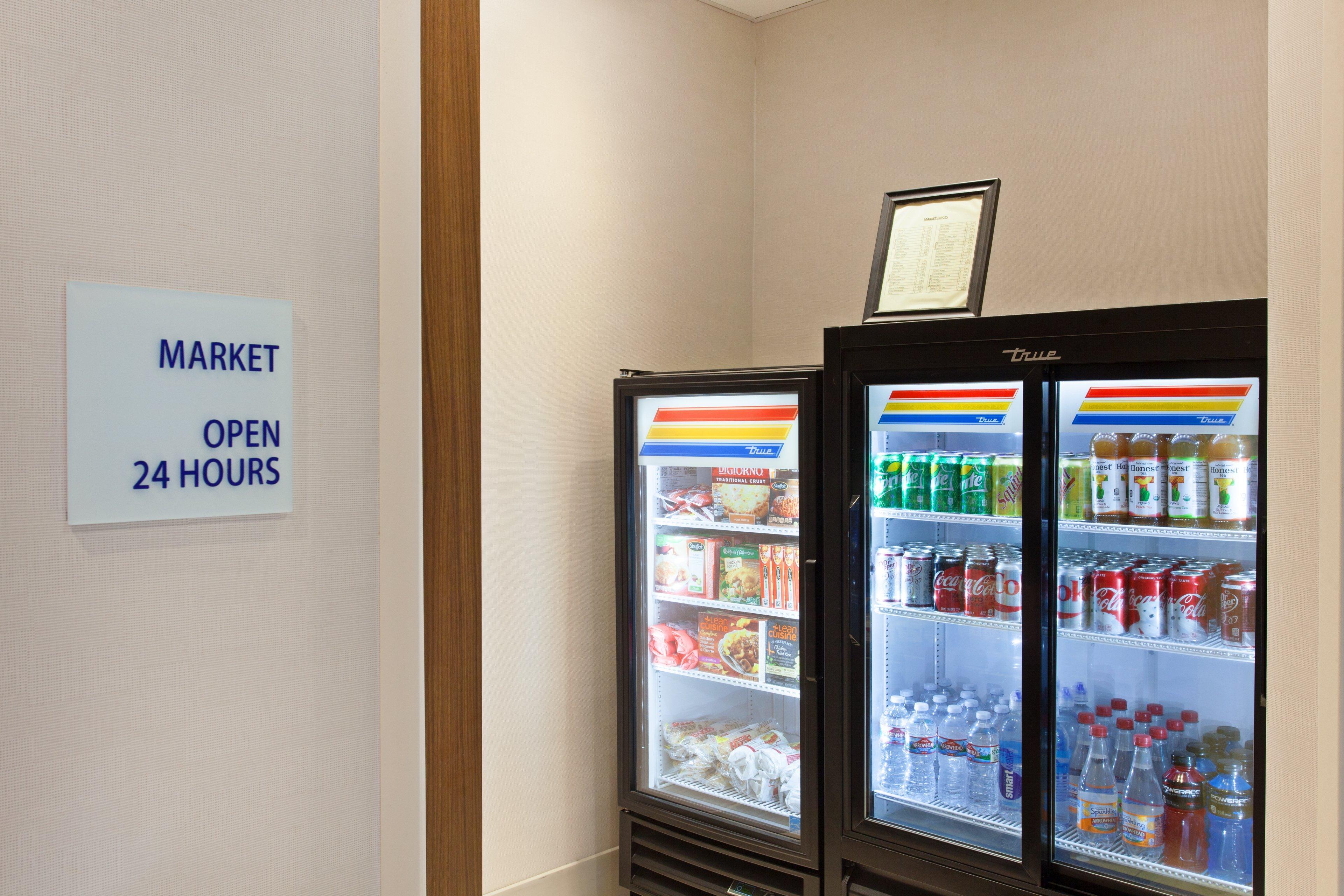 Holiday Inn Express & Suites Oakland - Airport By Ihg Exterior photo